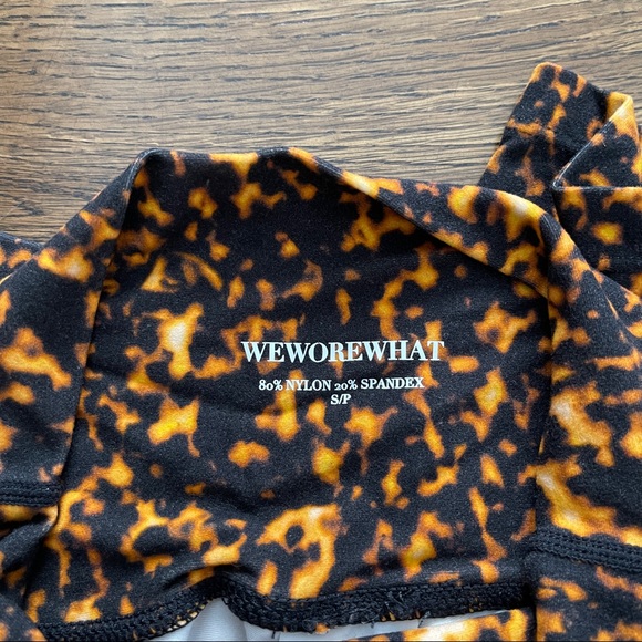 WeWoreWhat tortoise shell pattern leggings activewear - Picture 8 of 9